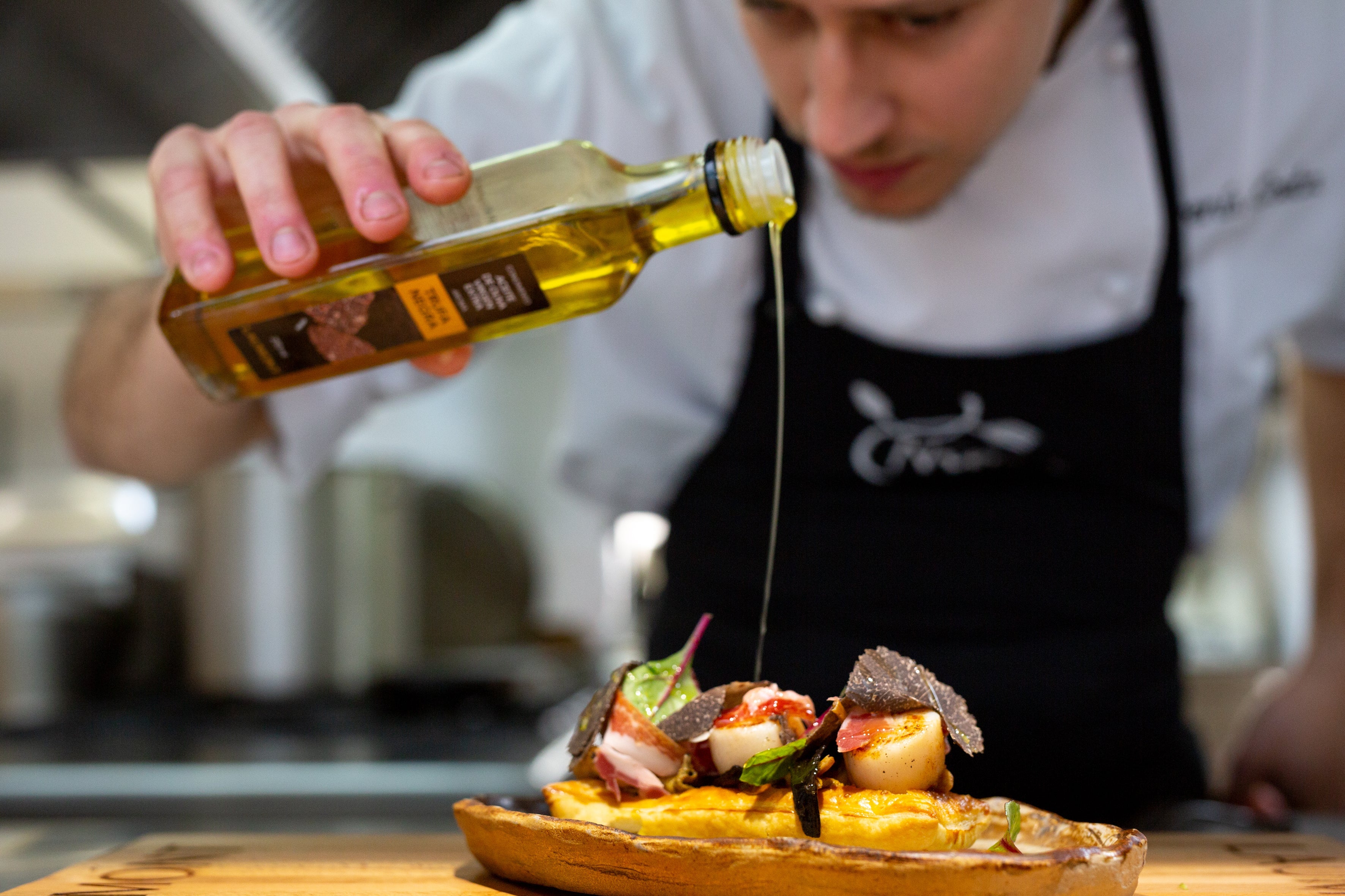 Black Truffle Oil: A Guide for Professional Chefs